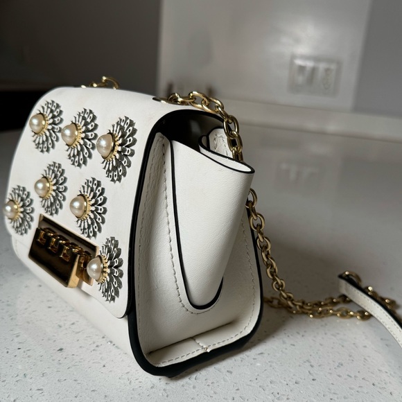 ZAC ZAC POSEN Eartha Iconic Mini Chain white LEATHER floral purse/bag - Picture 2 of 5